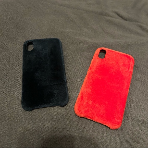 Velvet Phone Case Set - Black and Red - Picture 2 of 5